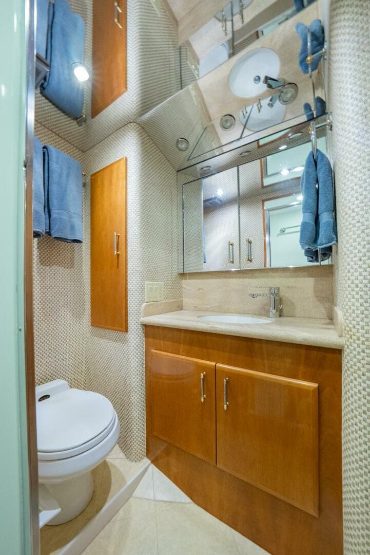 2001 Hatteras 50 Convertible