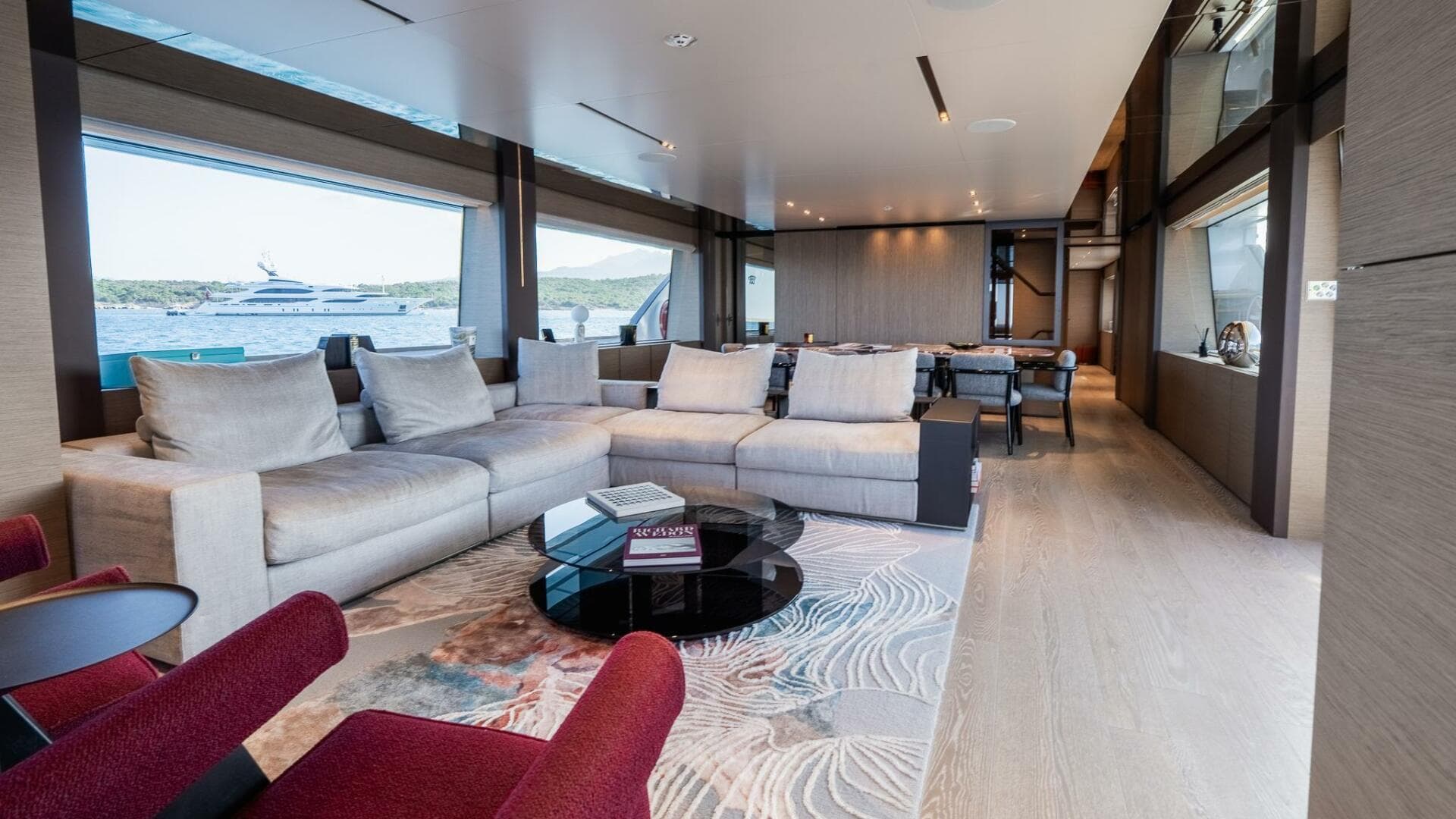 2024 Custom Line Navetta 33