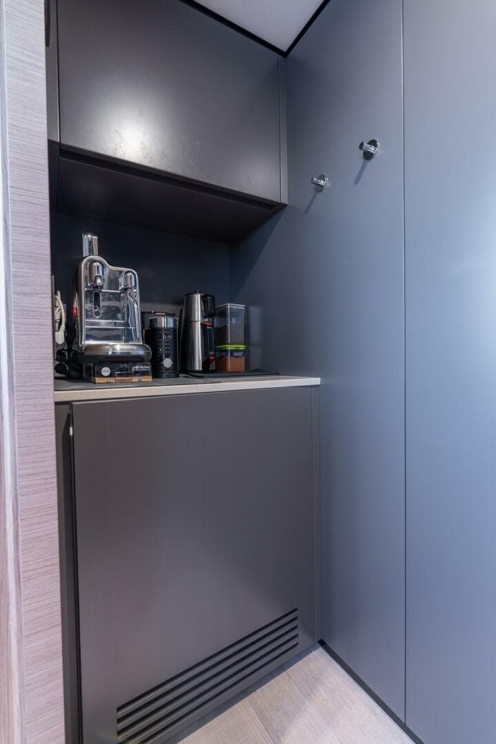 2024 Custom Line Navetta 33