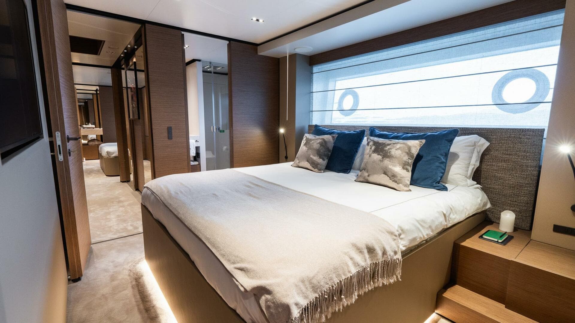 2024 Custom Line Navetta 33