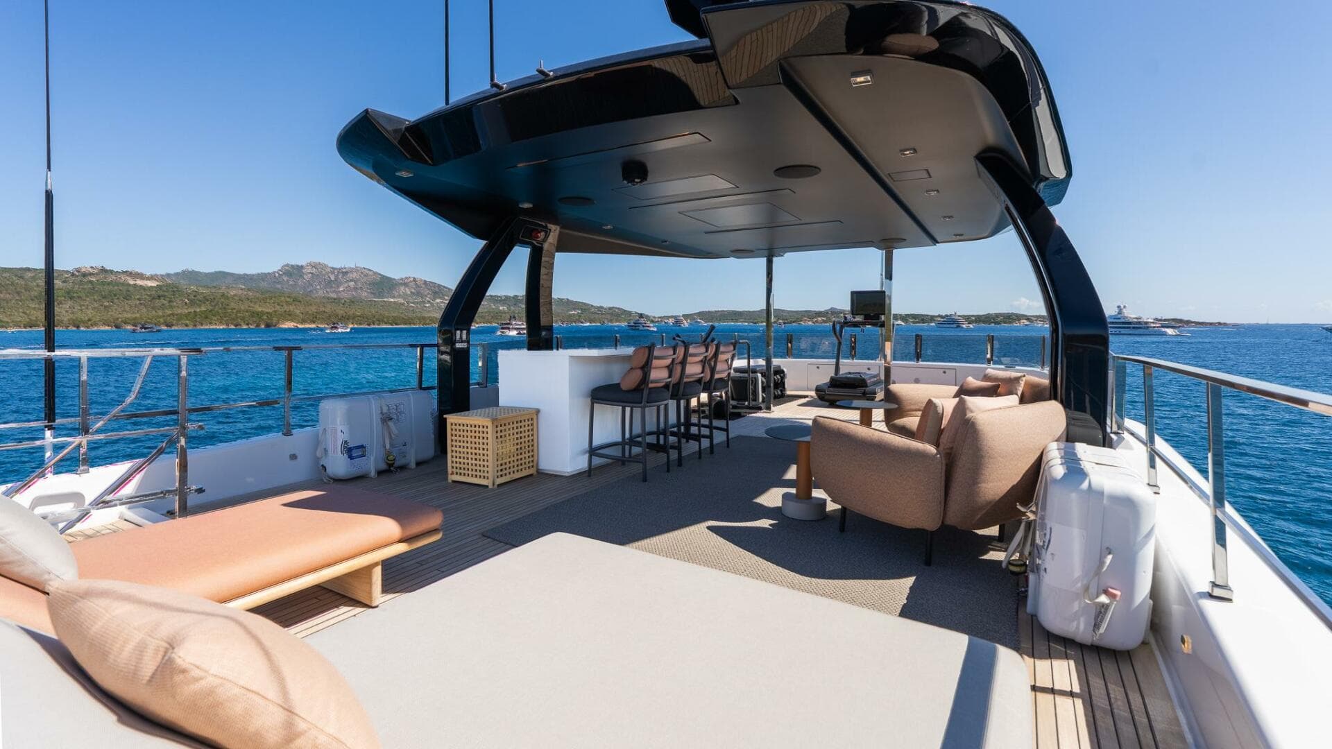 2024 Custom Line Navetta 33