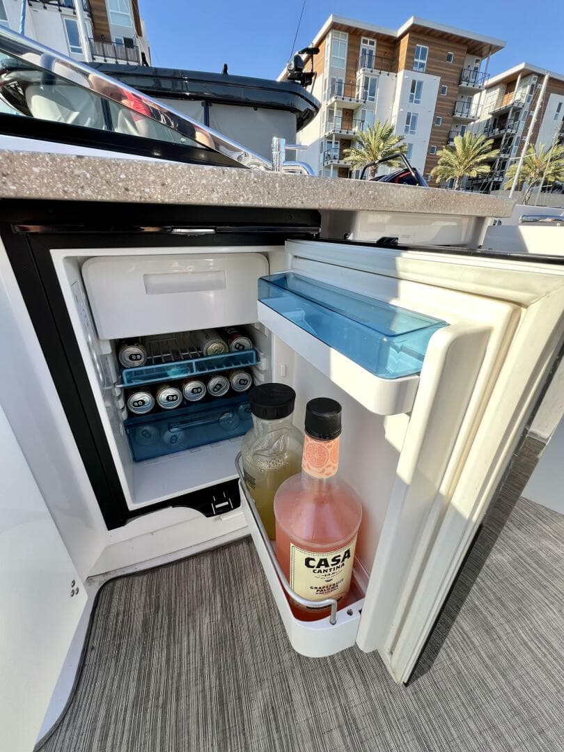 2019 Four Winns H290