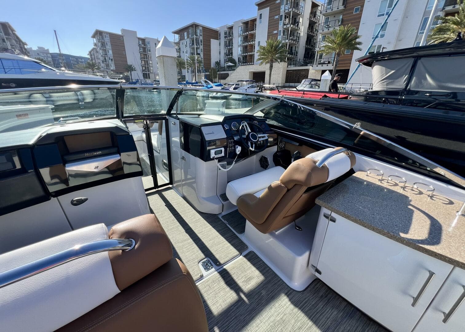 2019 Four Winns H290