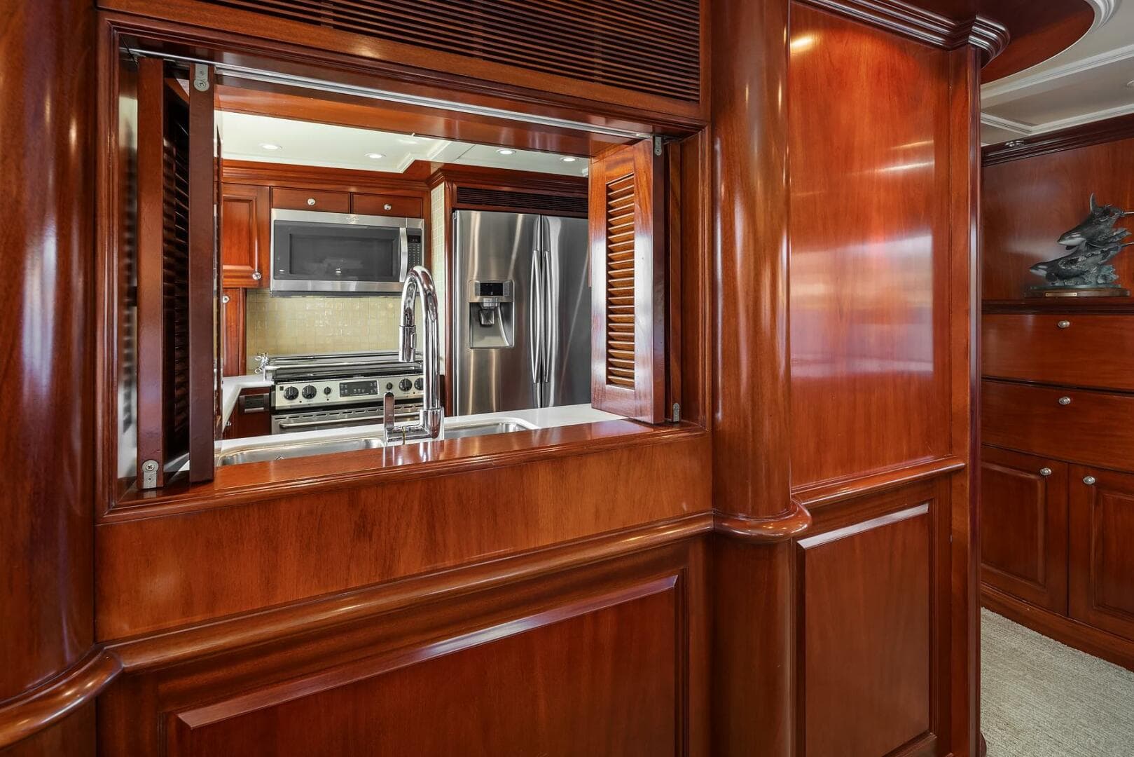 2001 Rayburn Custom Yachts Flush Deck