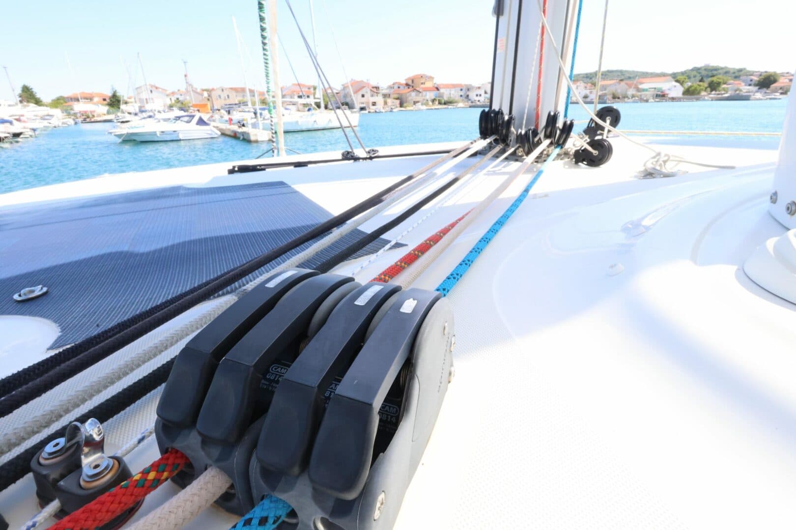 2020-lagoon-46-sail-9906407-20250830010129143-3.jpg