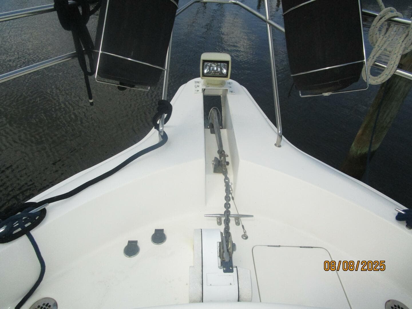 39' Silverton anchor windlass