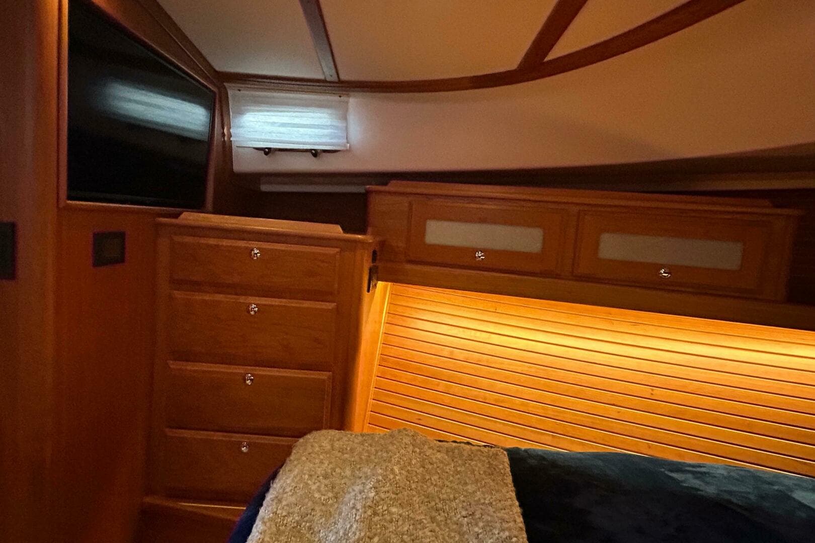 2022 Sabre 45 Salon Express