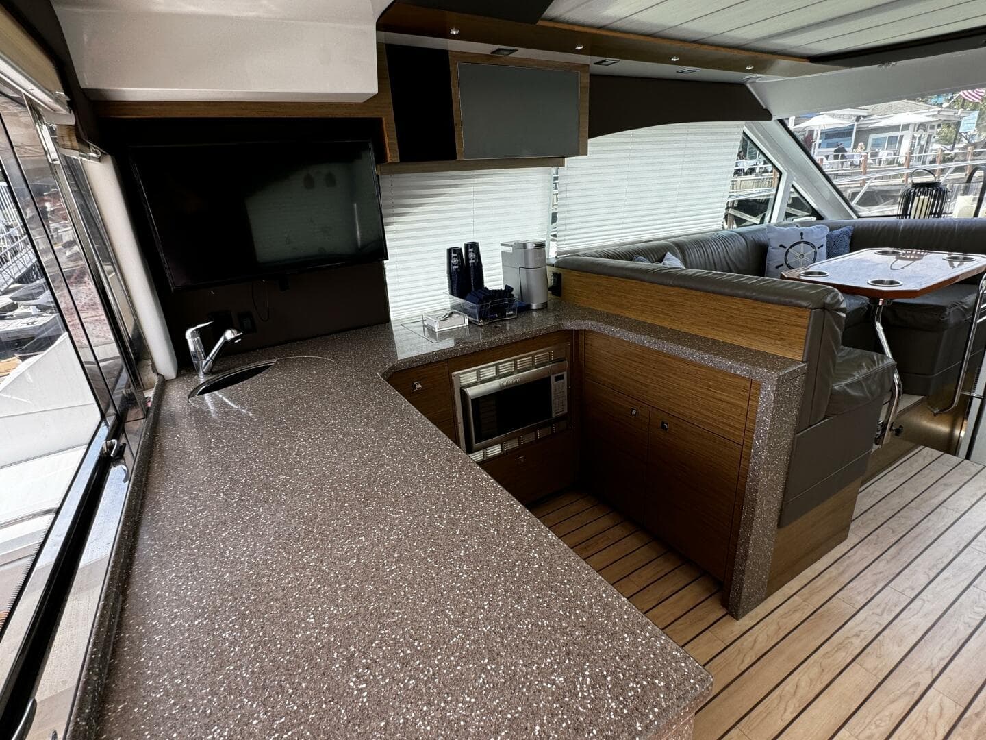 2014 Cruisers Yachts 45 Cantius