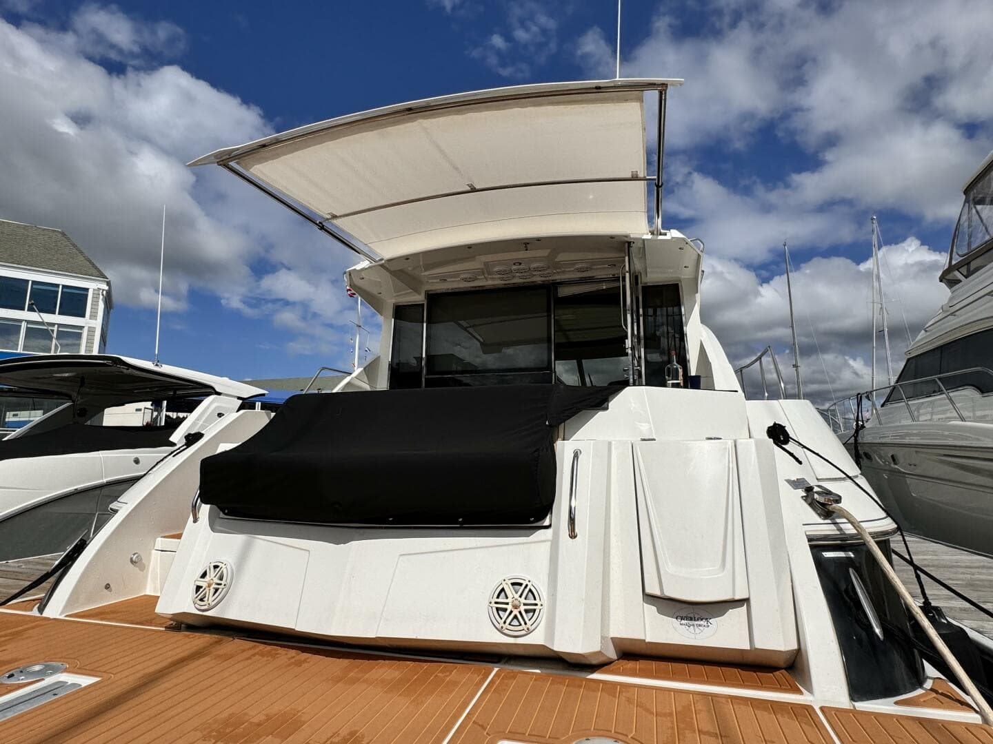 2014 Cruisers Yachts 45 Cantius