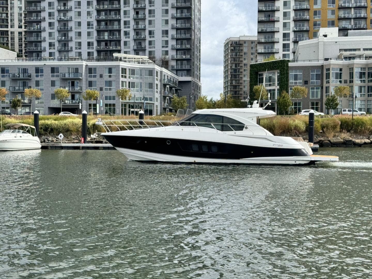 2014 Cruisers Yachts 45 Cantius