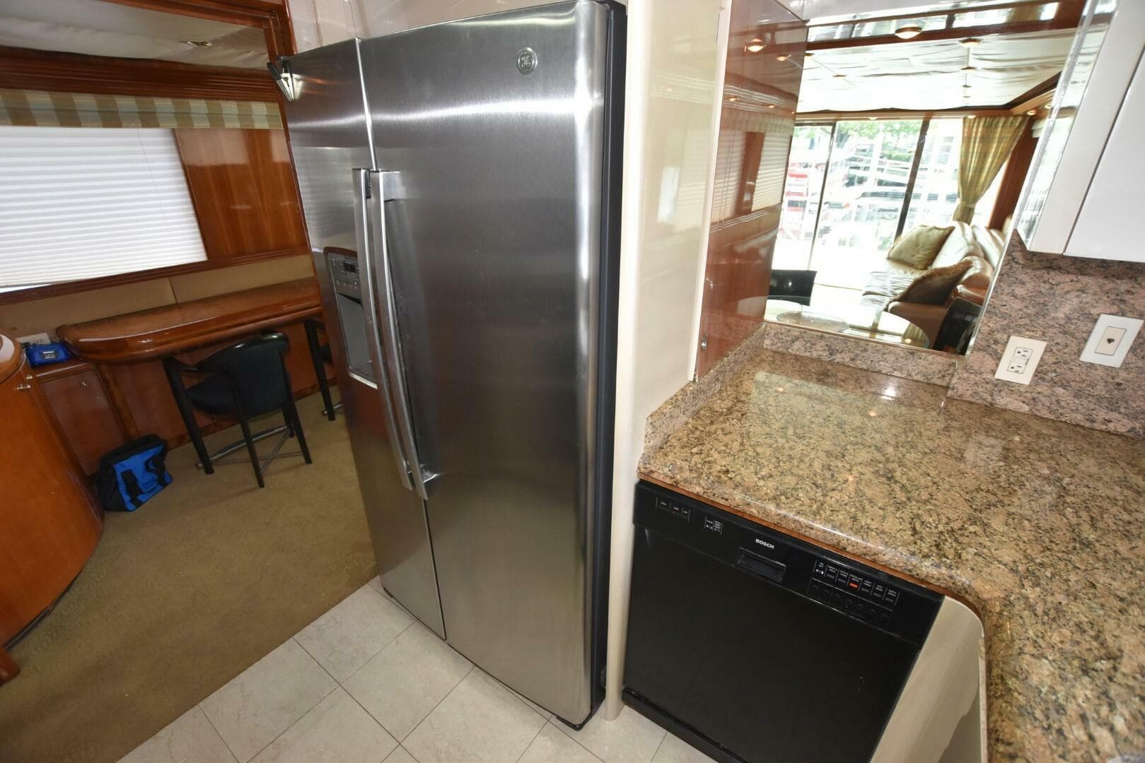 1998 Hatteras 74 Sportdeck