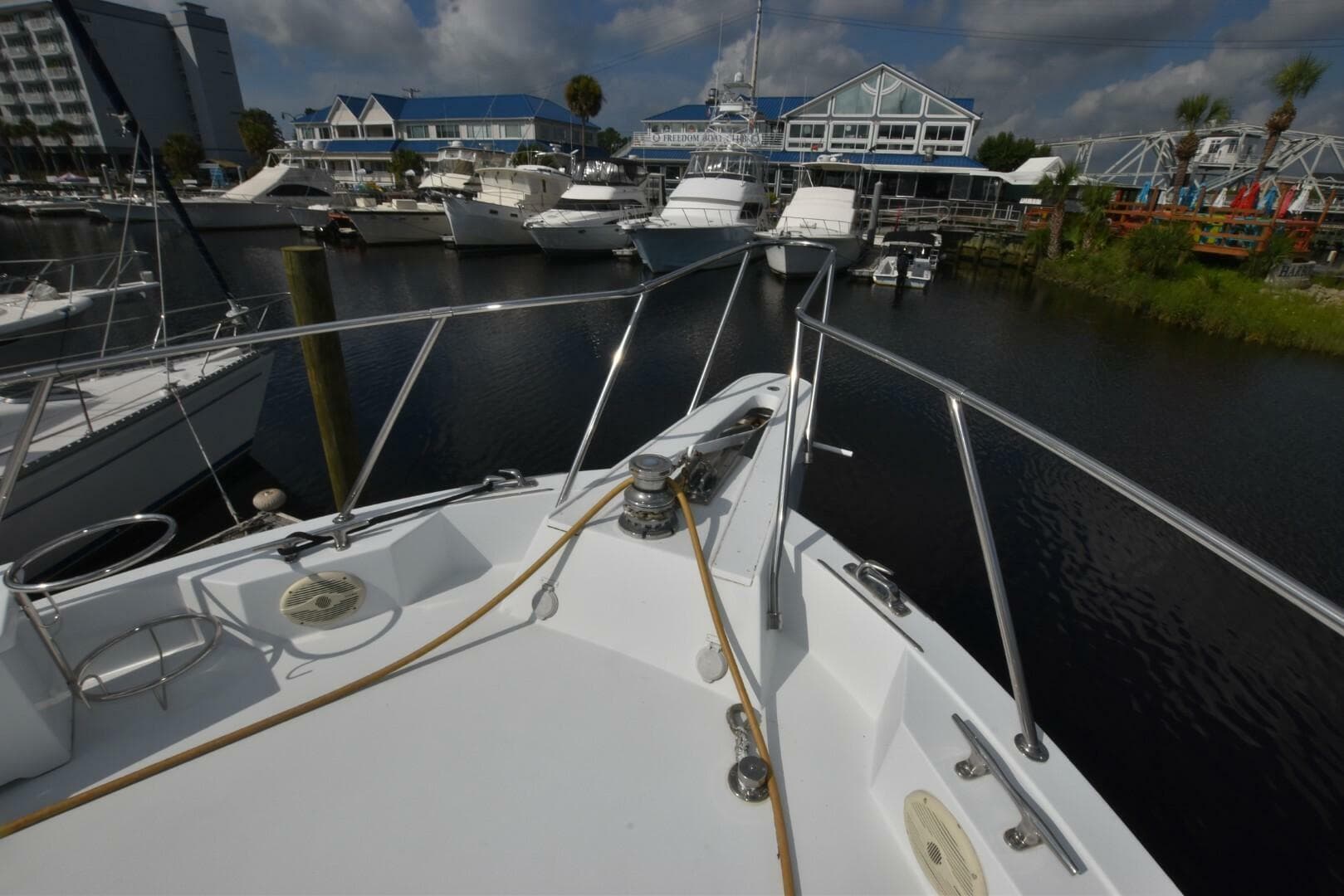 1998 Hatteras 74 Sportdeck