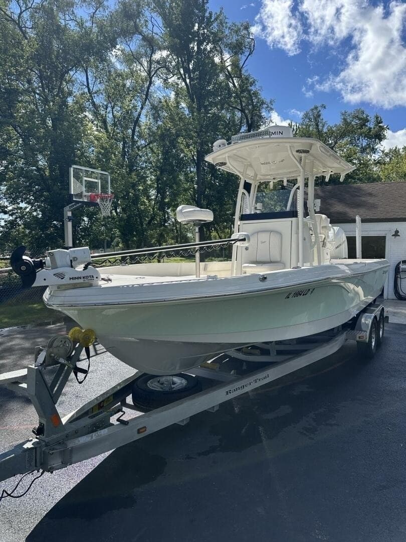 2022 Ranger 2360 Bay