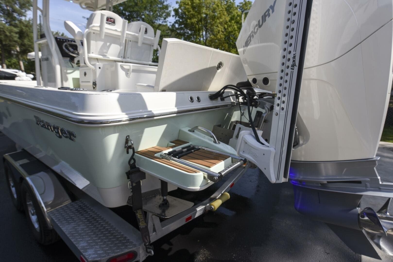 2022 Ranger 2360 Bay