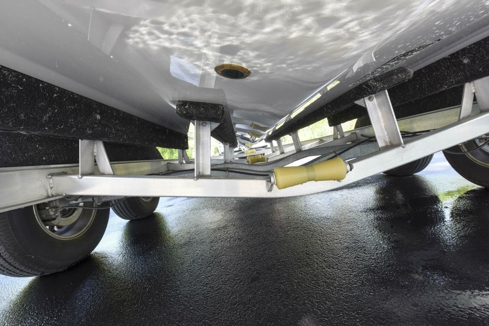 2022 Ranger 2360 Bay
