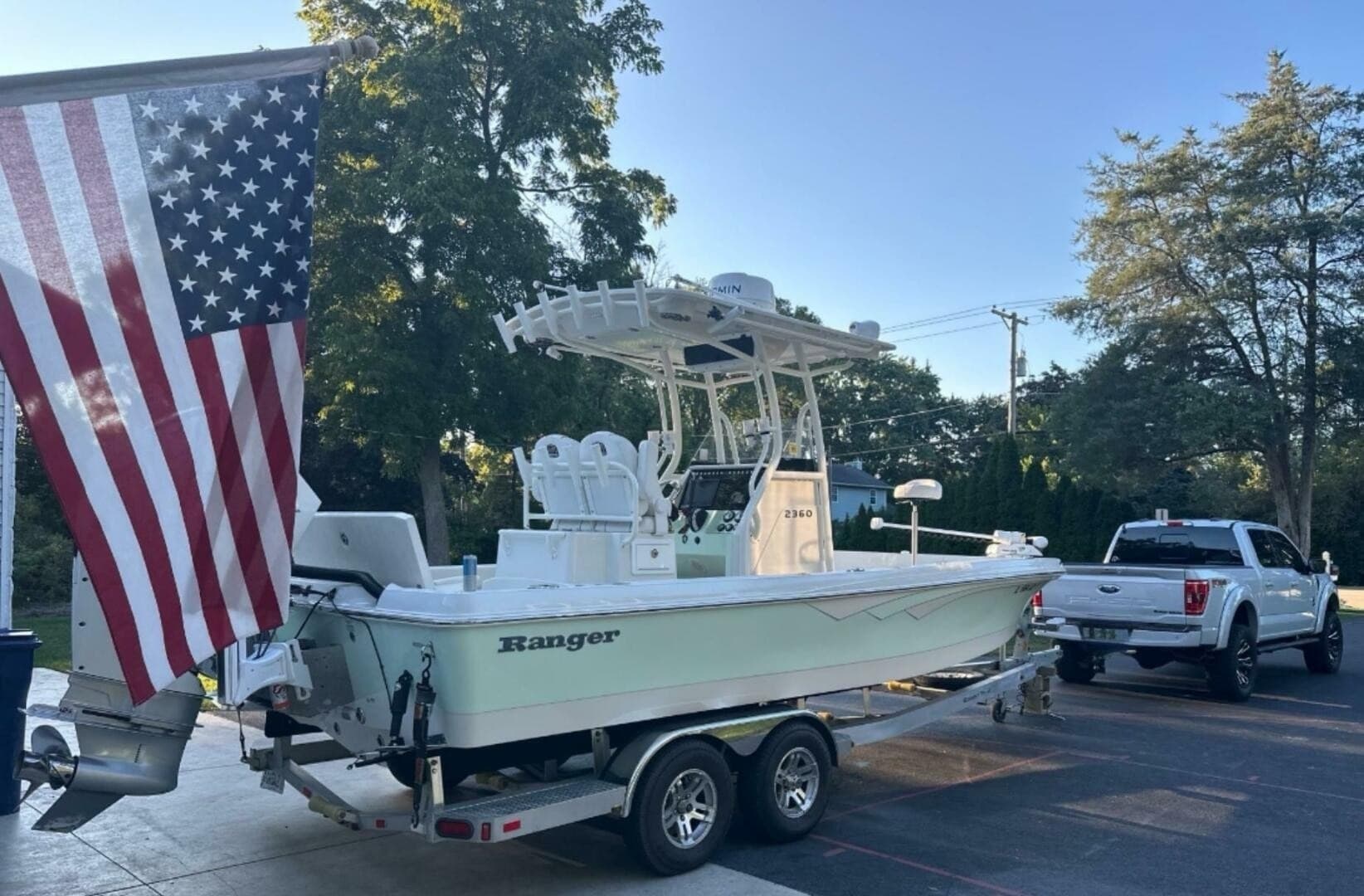 2022 Ranger 2360 Bay