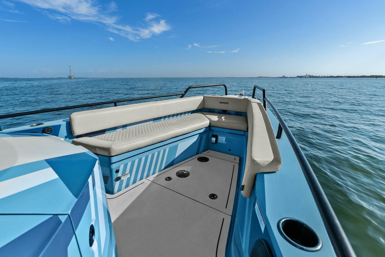 2022 Axopar Brabus Shadow 500 TT - Bow