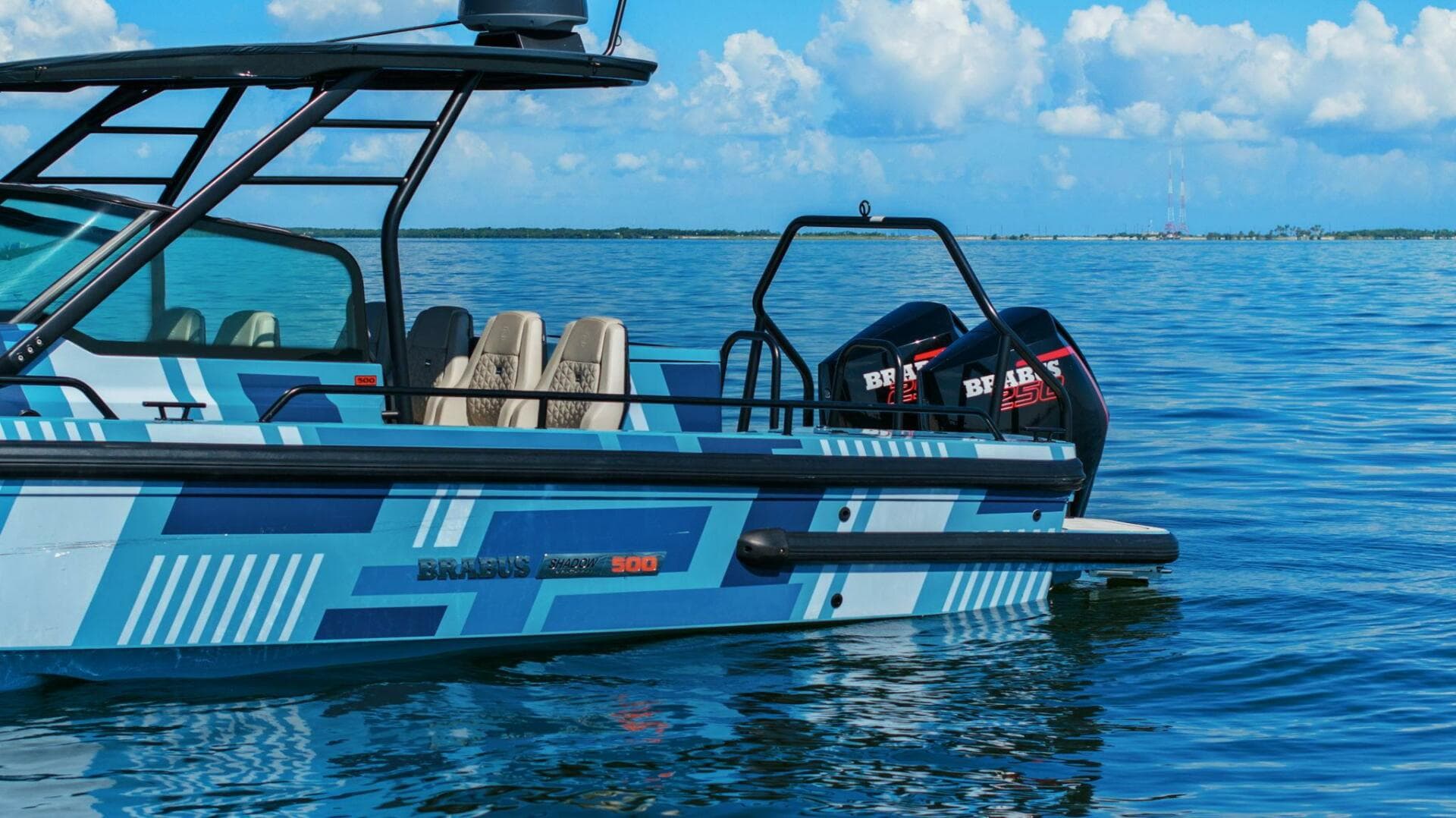 2022 Axopar Brabus Shadow 500 TT - Port Stern