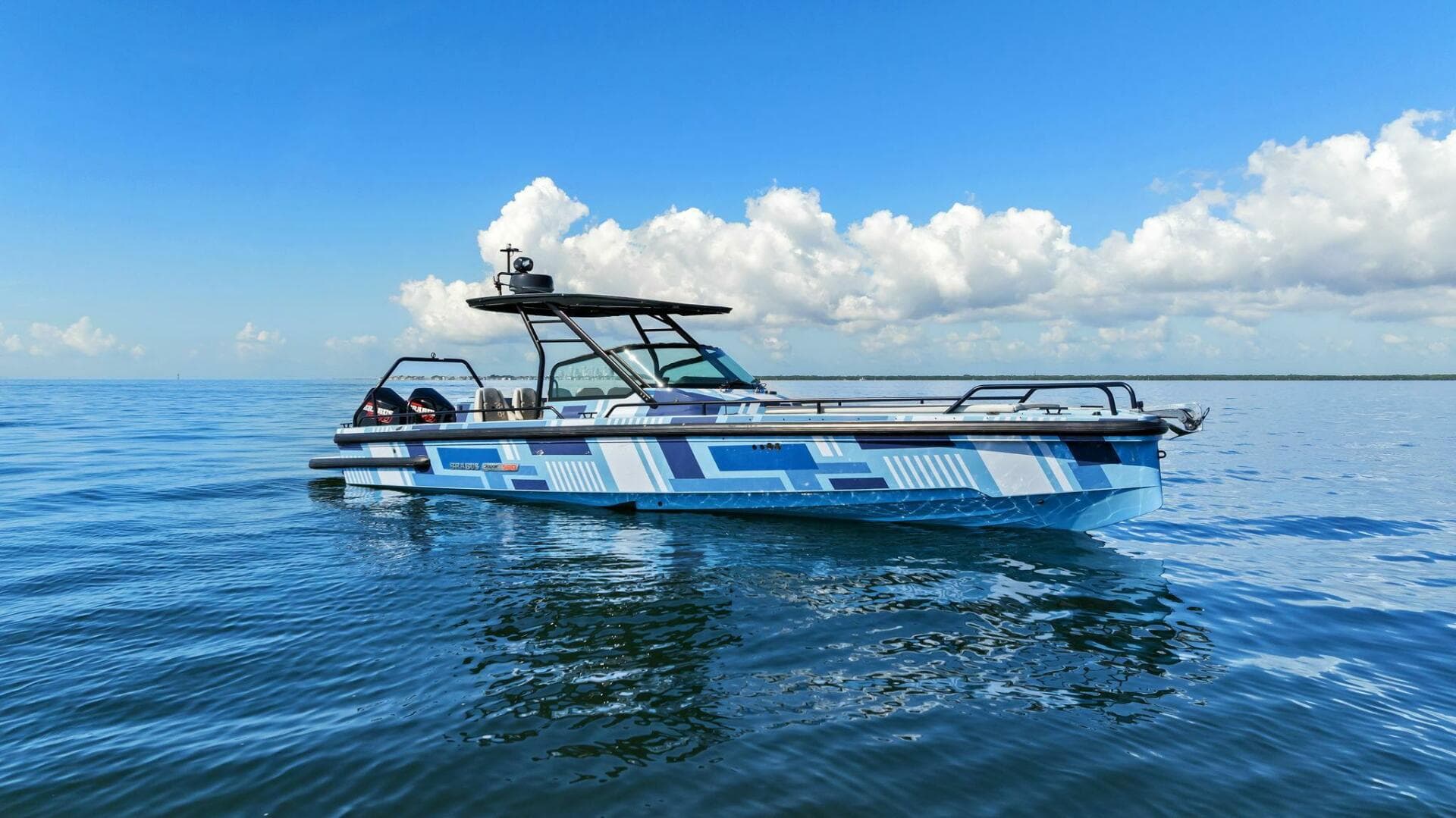 2022 Axopar Brabus Shadow 500 TT - Profile 