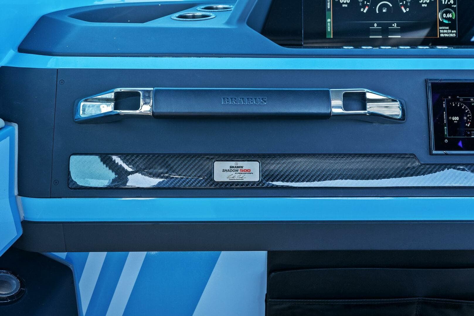 2022 Axopar Brabus Shadow 500 TT - Grab Handle 