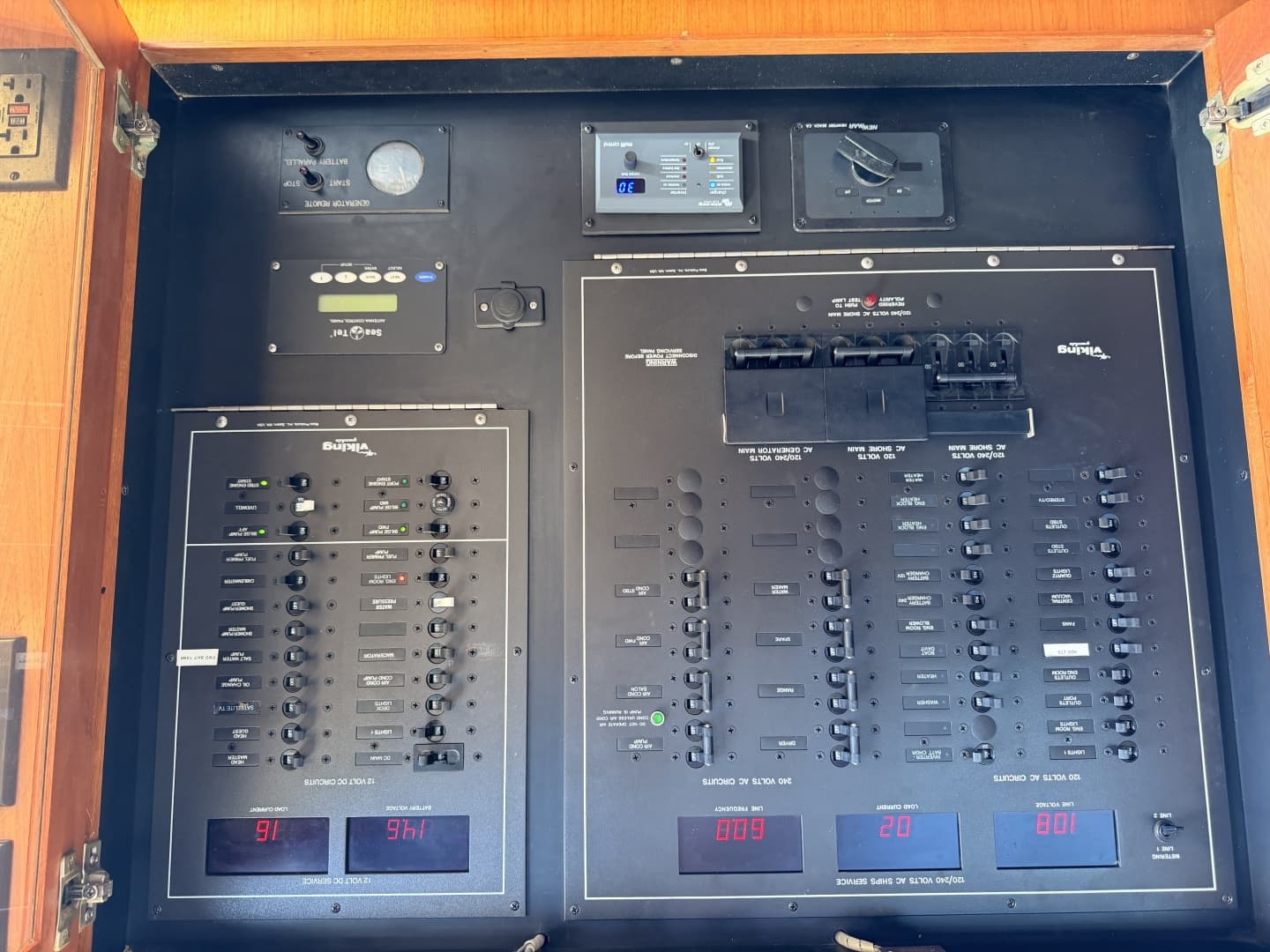 1994 Viking 50 Convertible