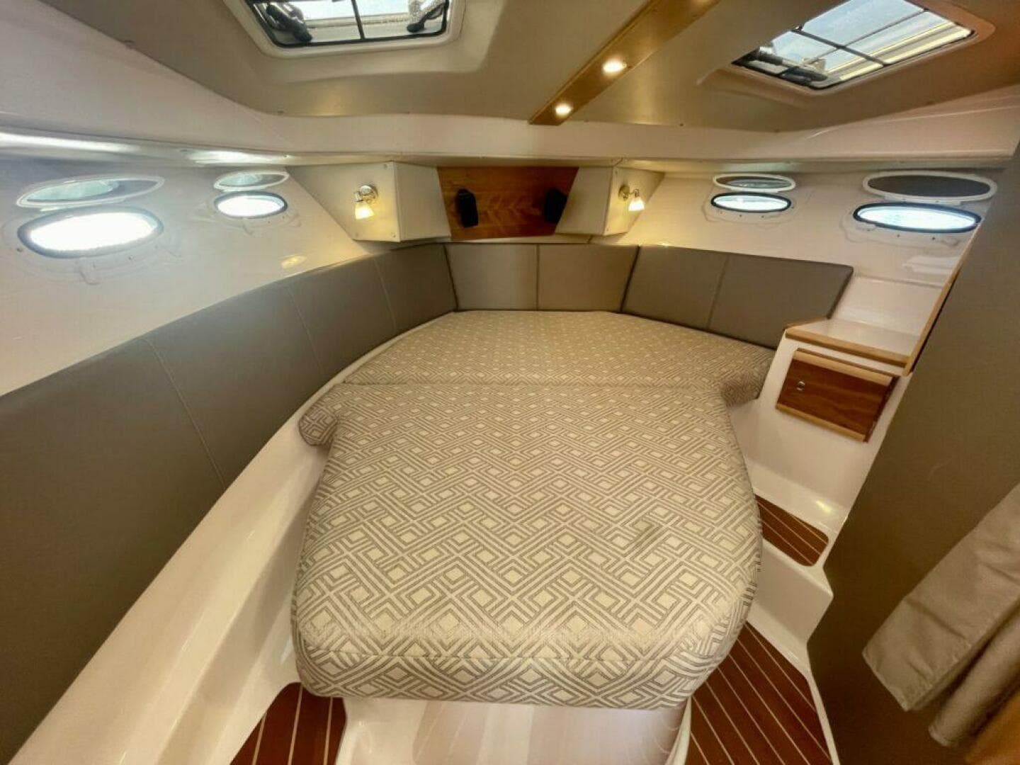 2017 Cutwater C-302 Sport Coupe