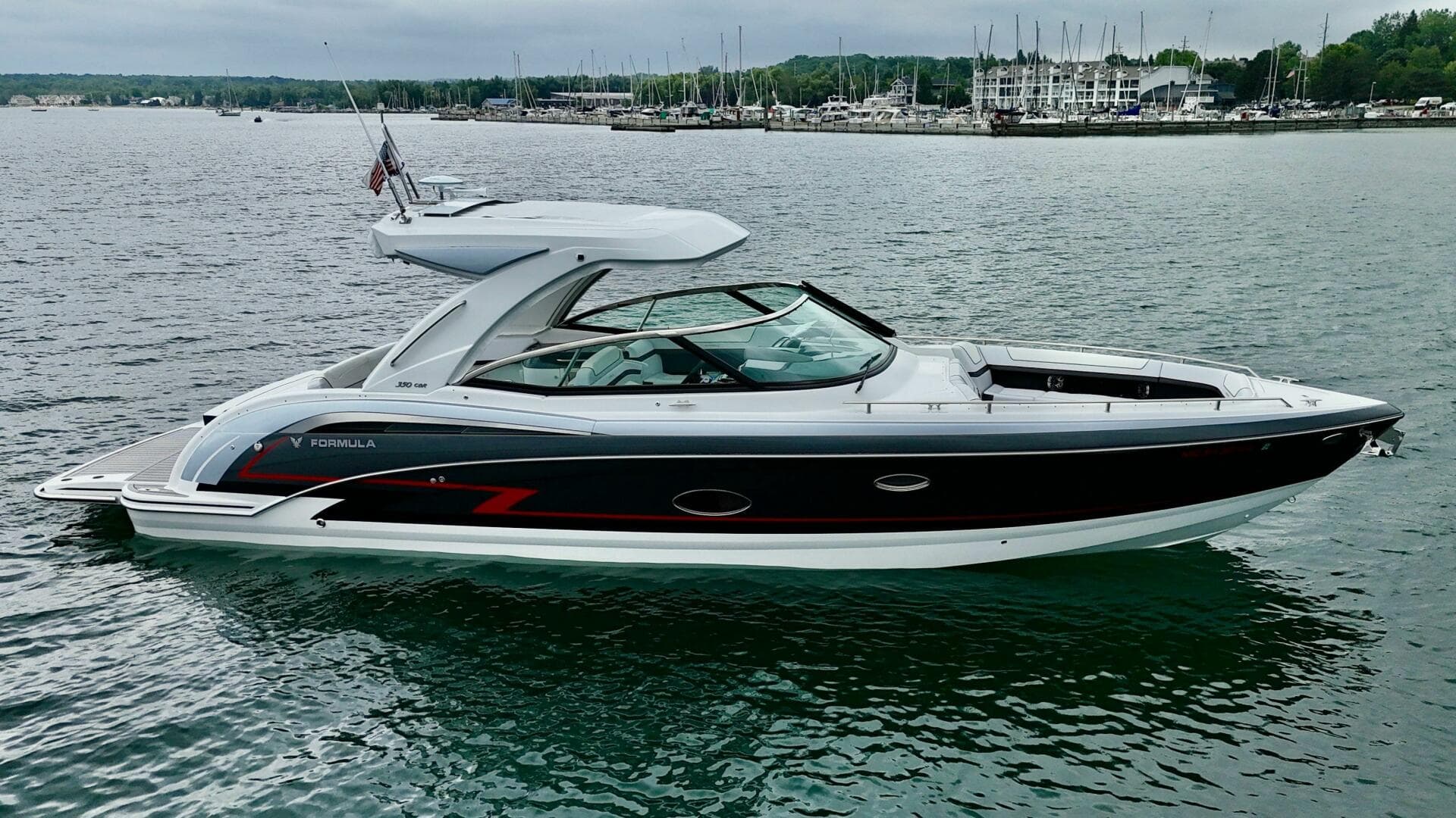 2024 Formula 350 Crossover Bowrider
