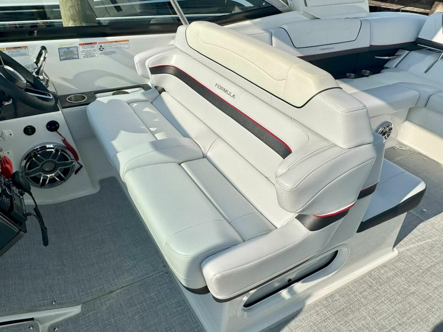 2024 Formula 350 Crossover Bowrider