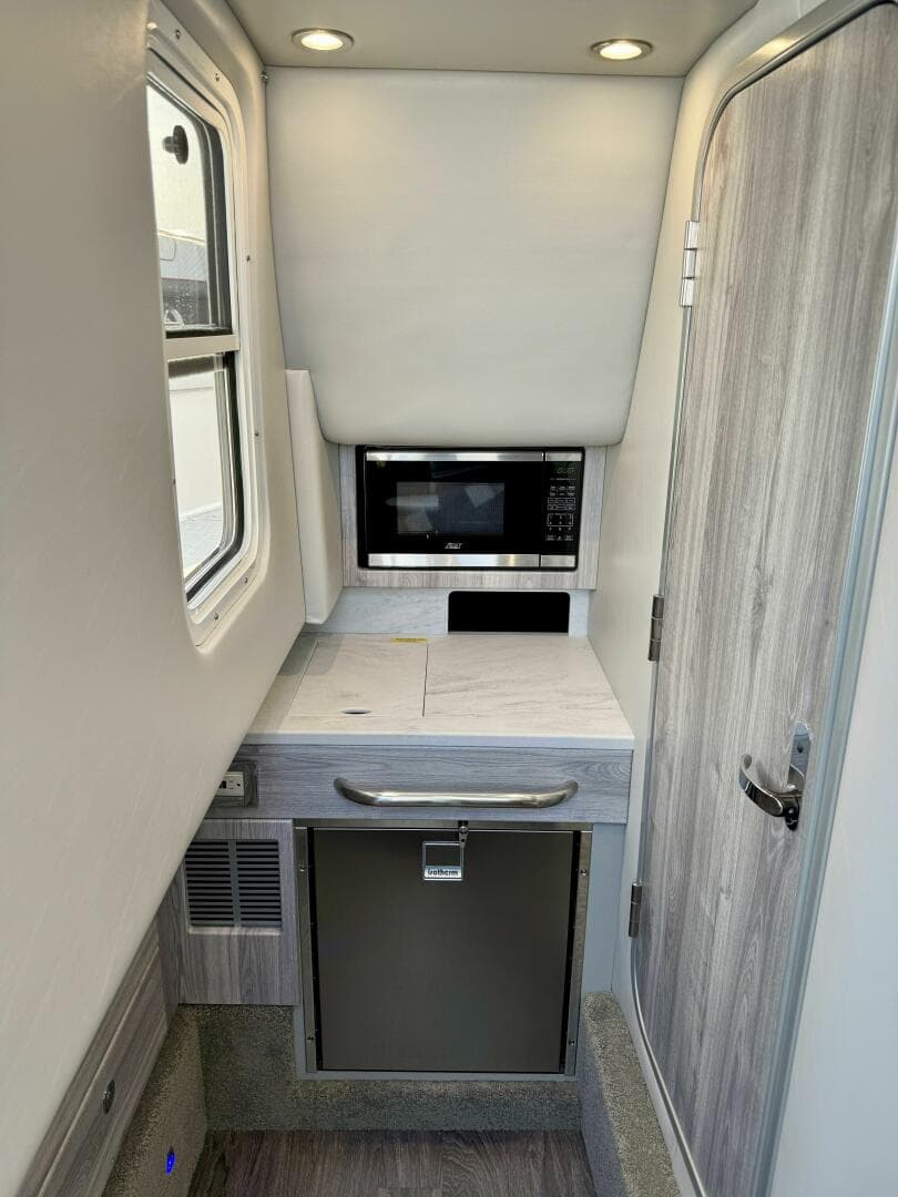 2024 Formula 350 Crossover Bowrider