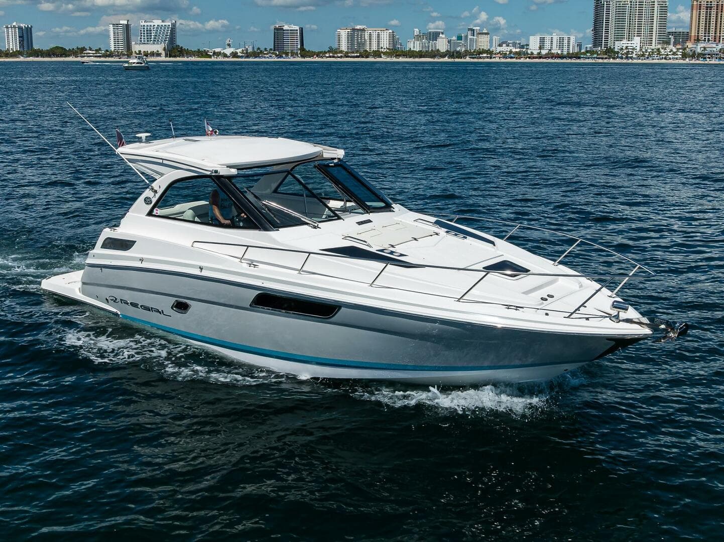 2020 Regal 35 Sport Coupe