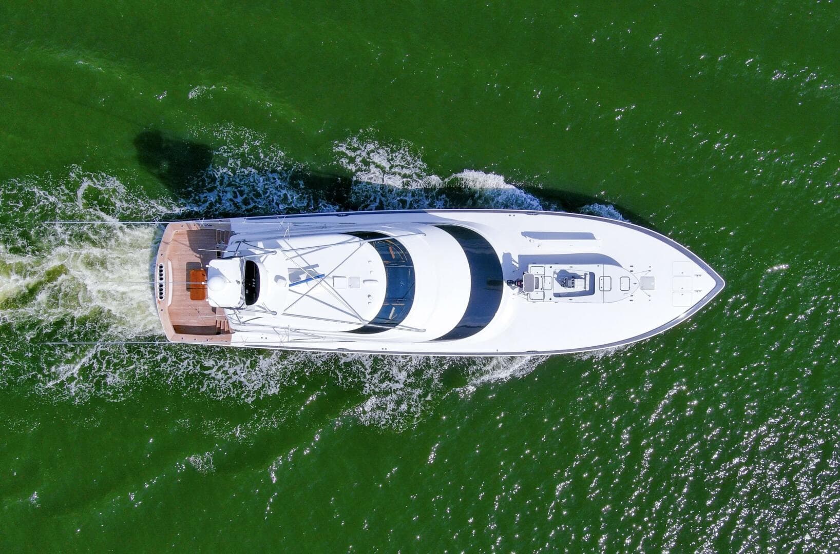 2016 92 Viking Enclosed Bridge Touche Exterior (18)