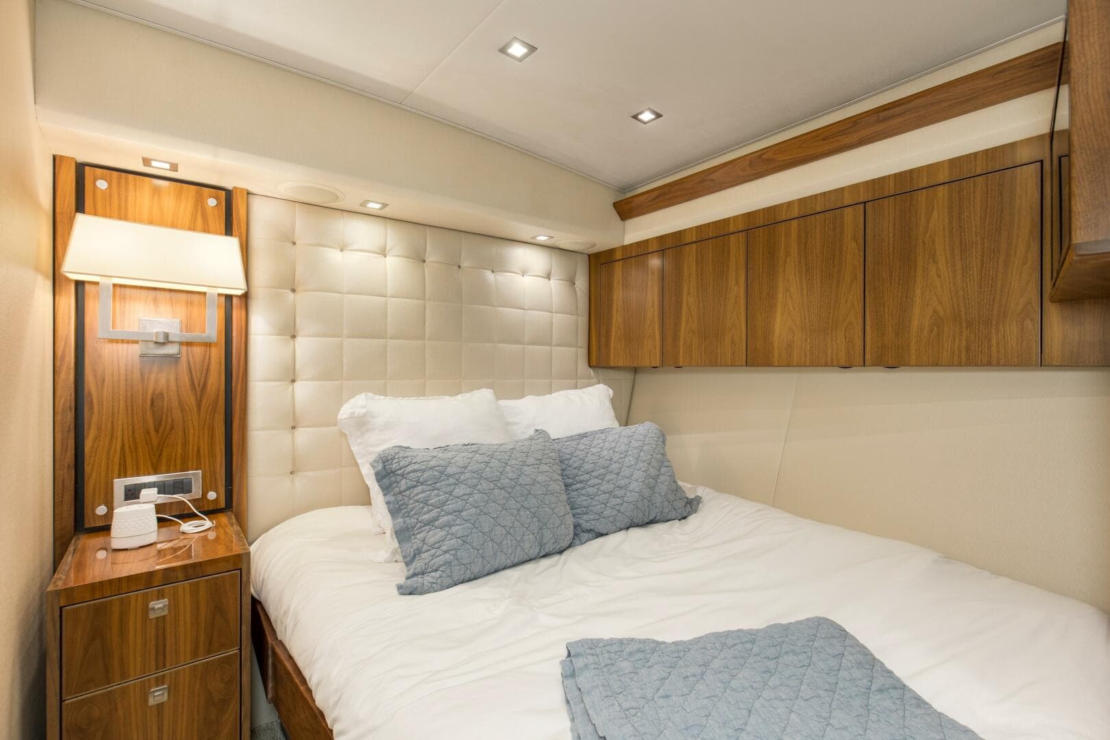 2016 92 Viking Enclosed Bridge Touche Port Stateroom (1)