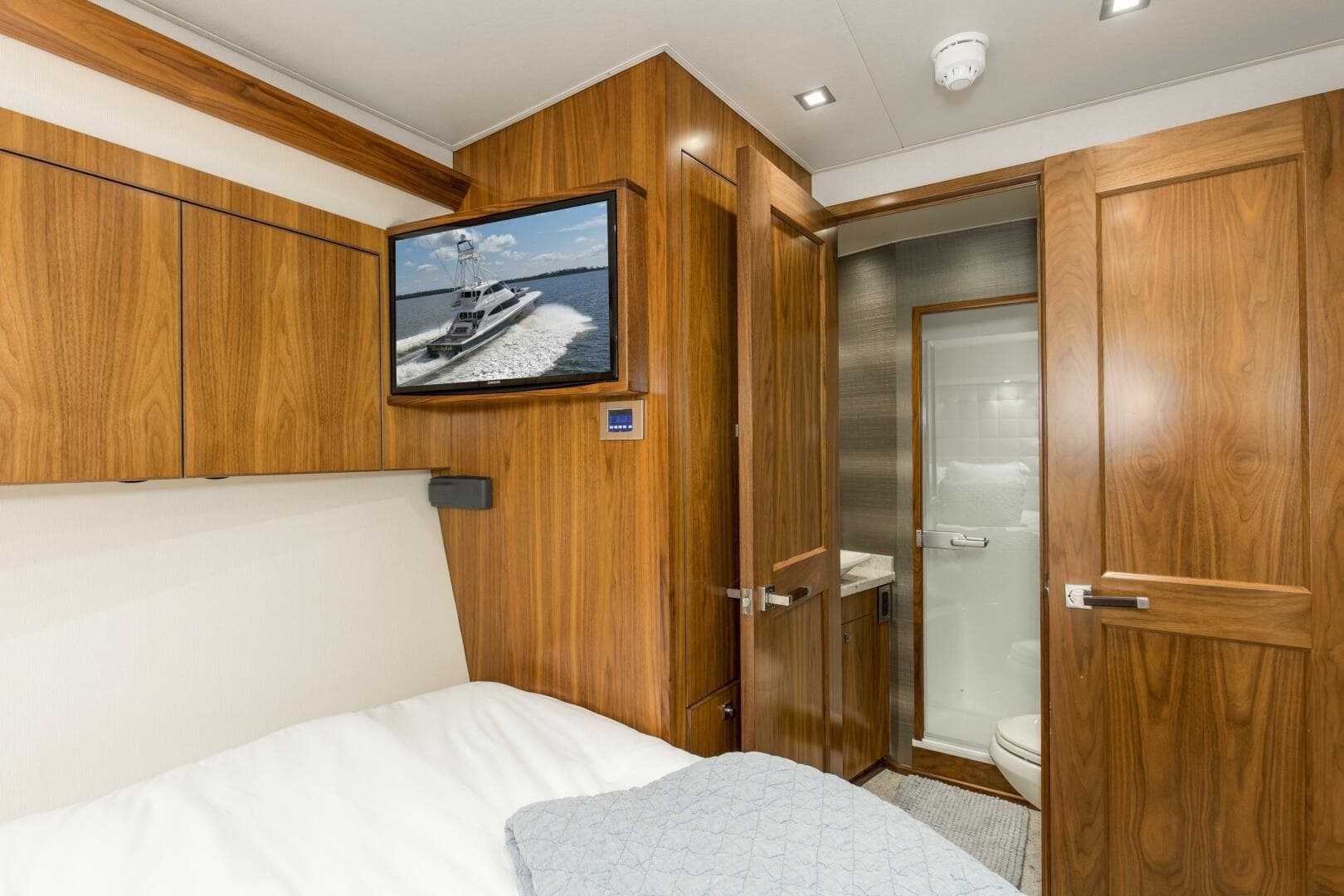 2016 92 Viking Enclosed Bridge Touche Port Stateroom (3)