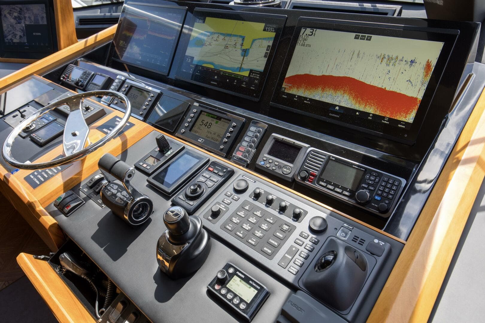 2016 92 Viking Enclosed Bridge Touche Bridge  (3)