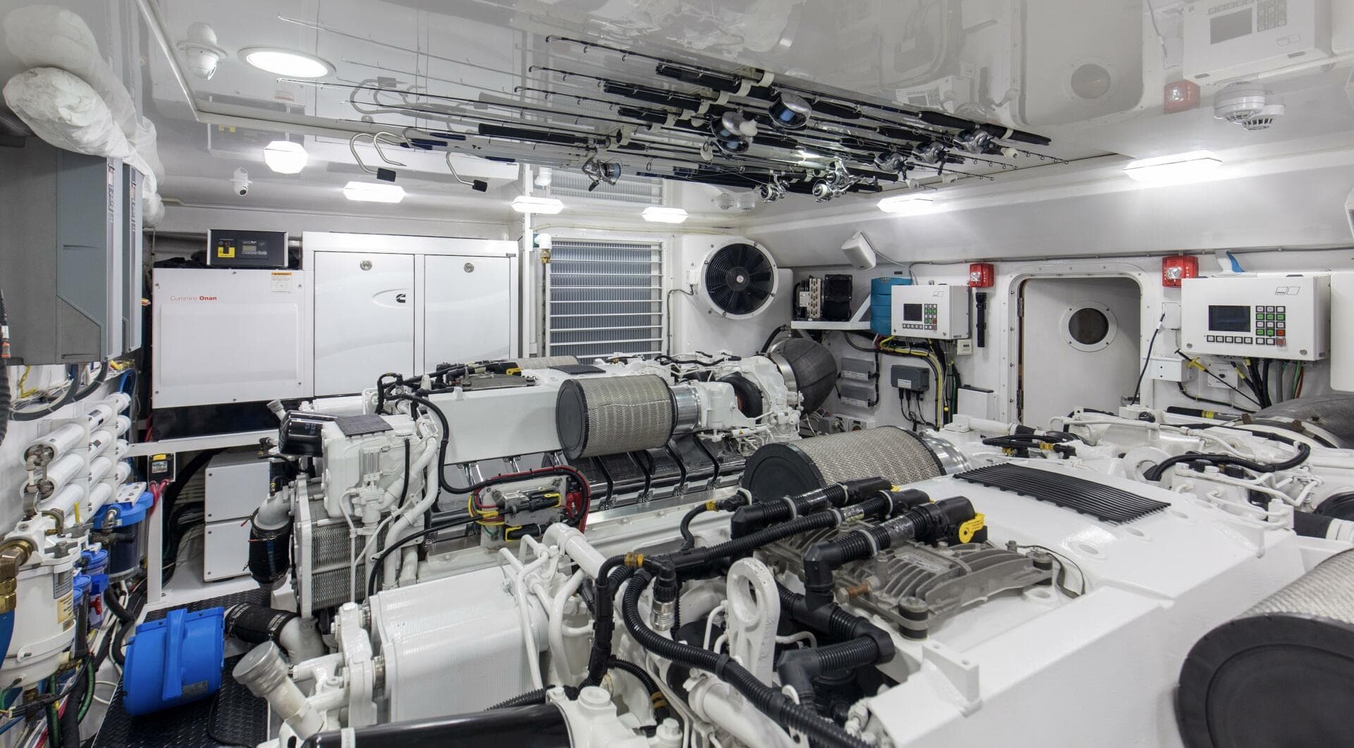 2016 92 Viking Enclosed Bridge Touche Engine Room (9)