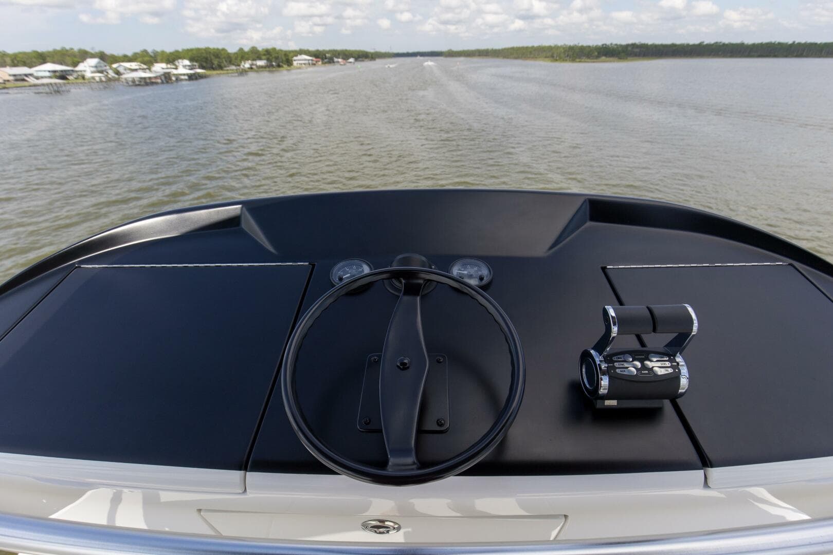 2016 92 Viking Enclosed Bridge Touche Bridge Tower