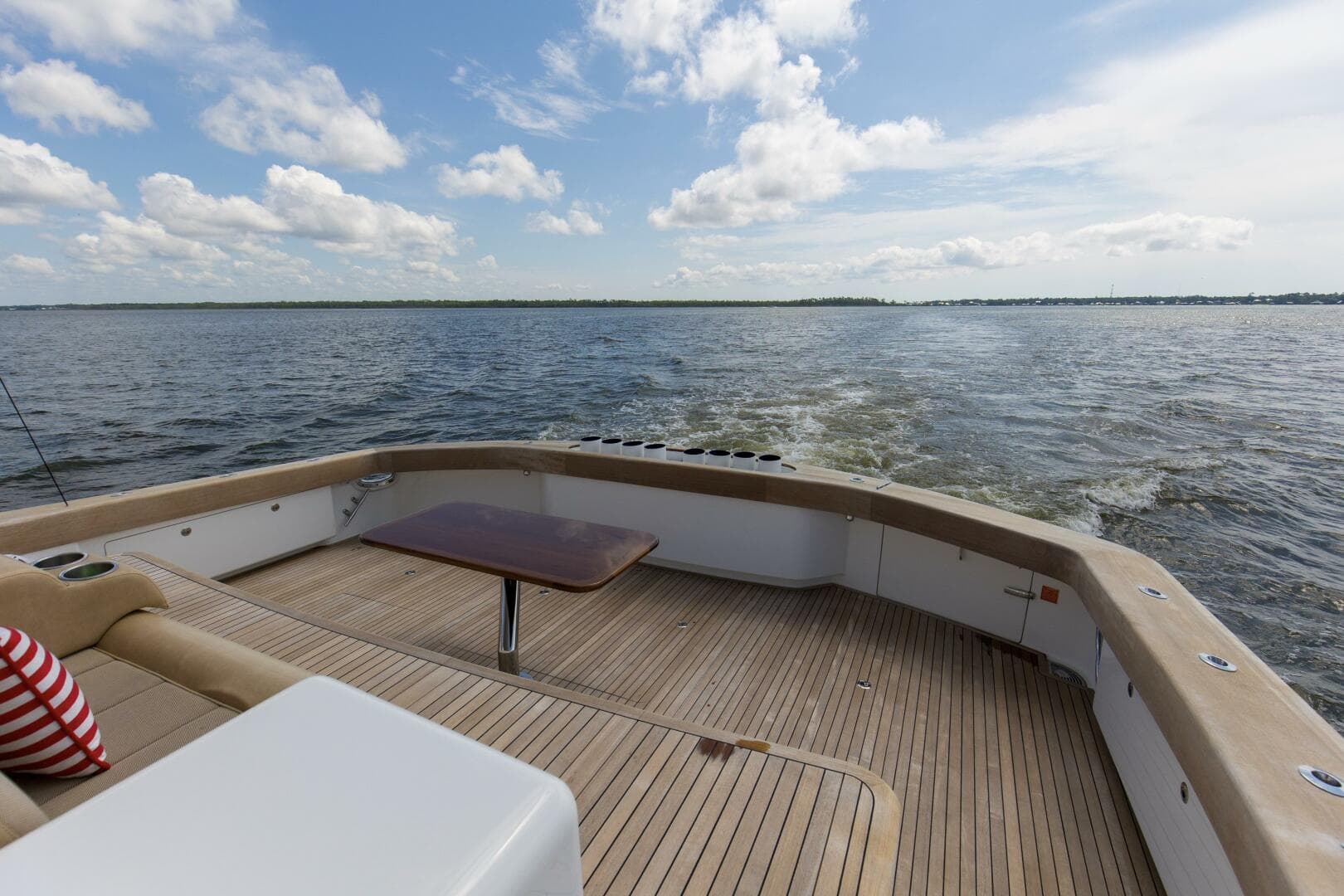 2016 92 Viking Enclosed Bridge Touche Stern Deck (4)