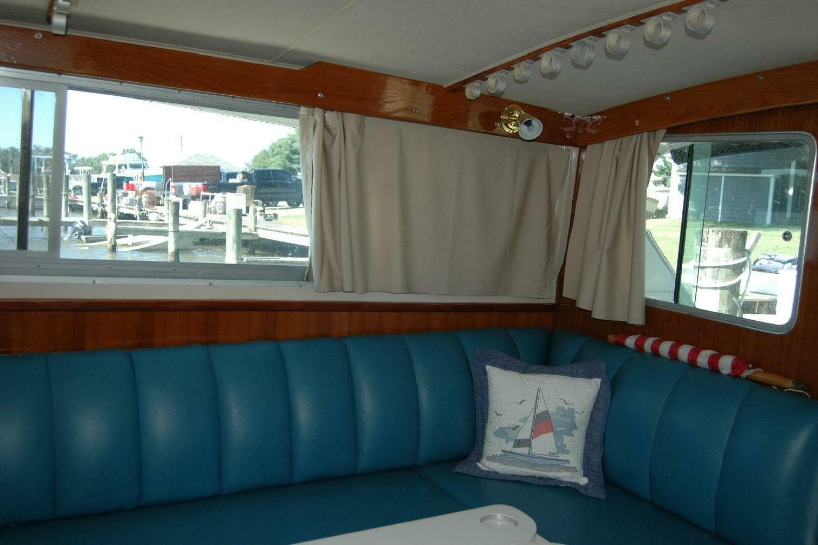 1987 Bertram 33 Sport Fisherman
