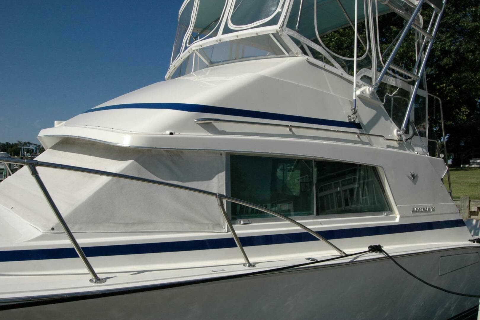 1987 Bertram 33 Sport Fisherman