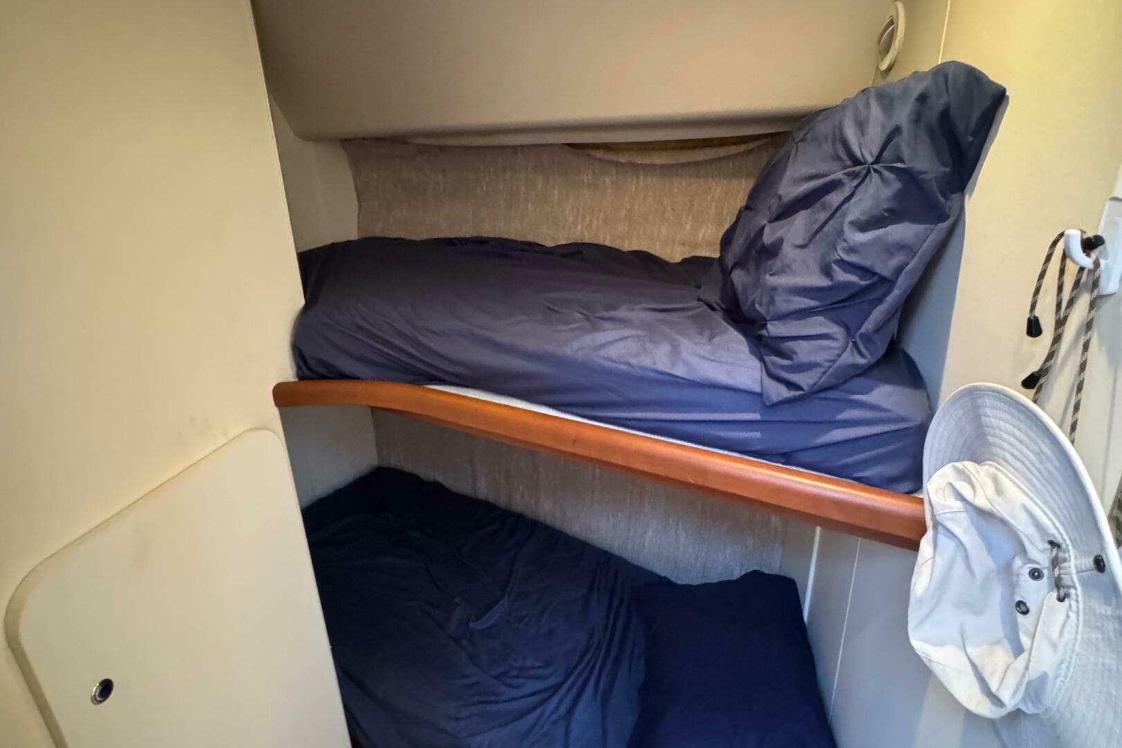 2004 Silverton 34 Convertible