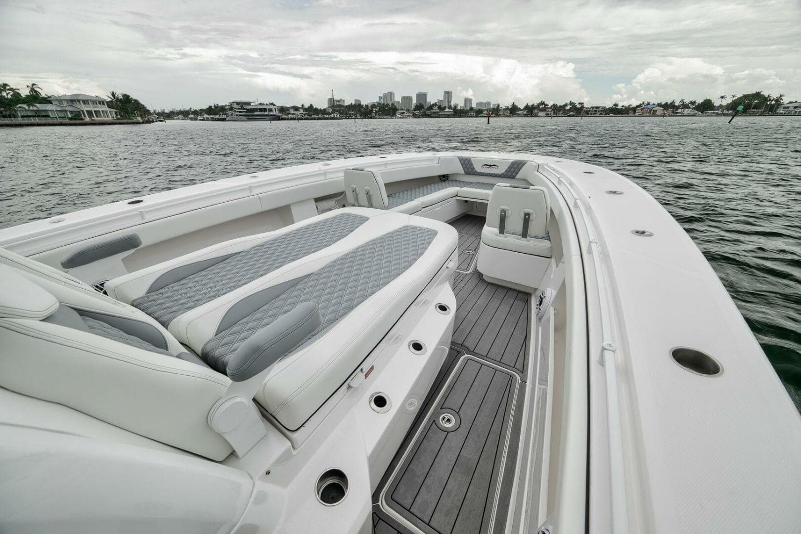 2024 Invincible 43 Open