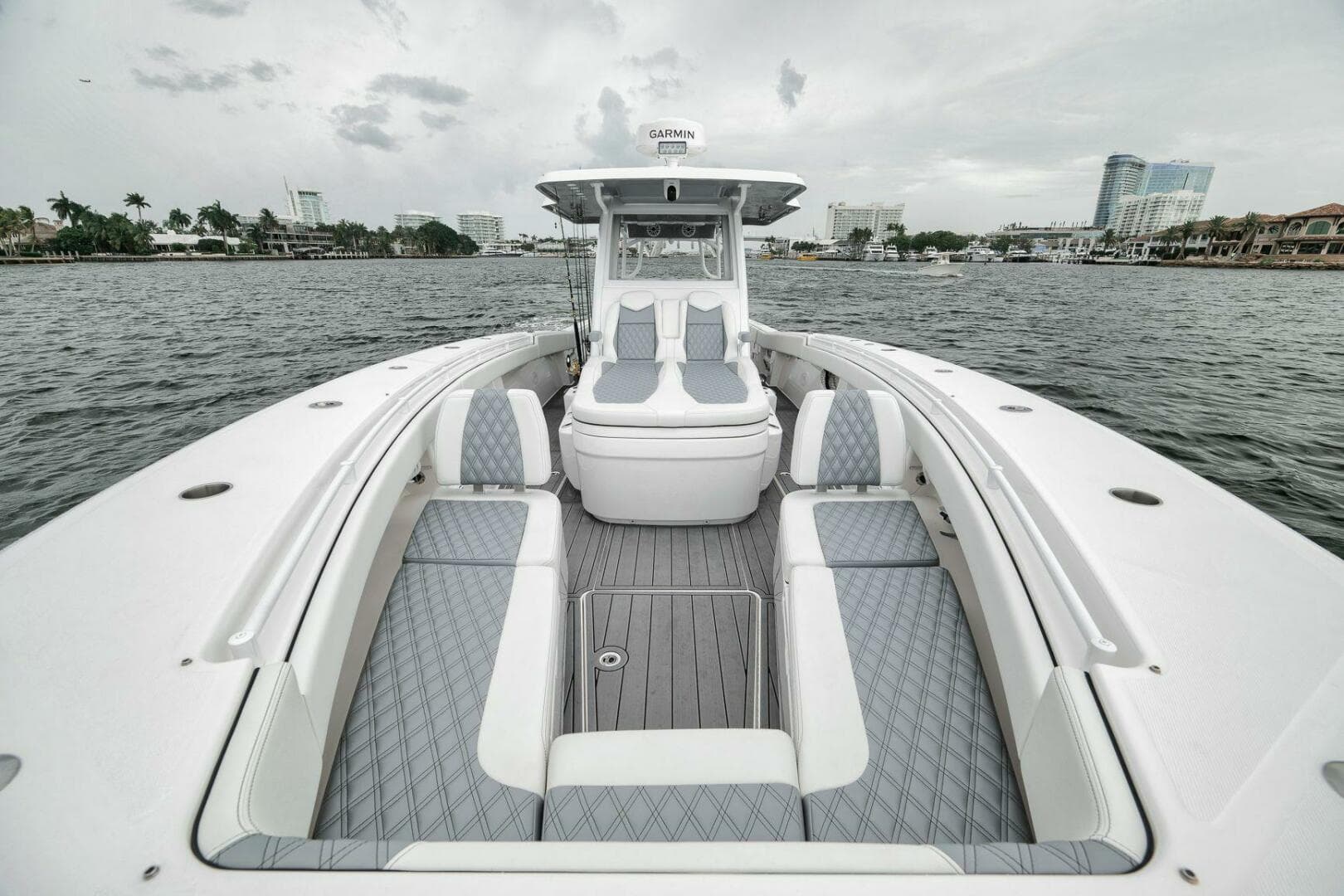 2024 Invincible 43 Open