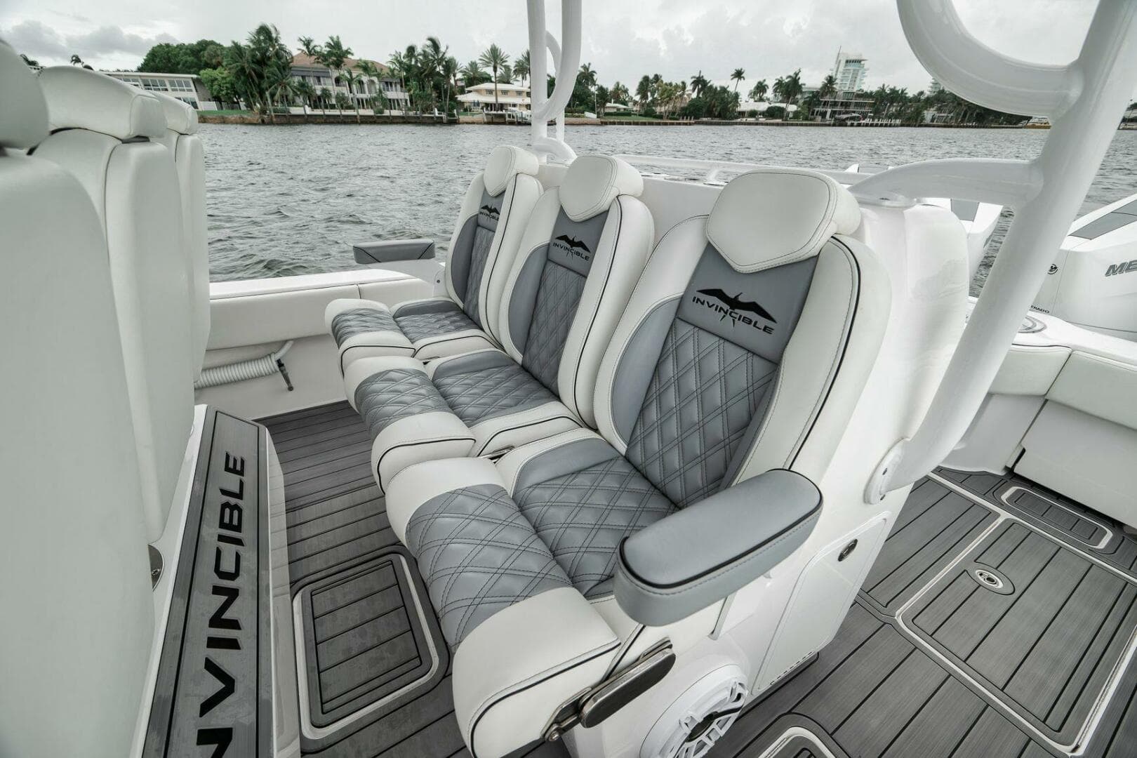 2024 Invincible 43 Open