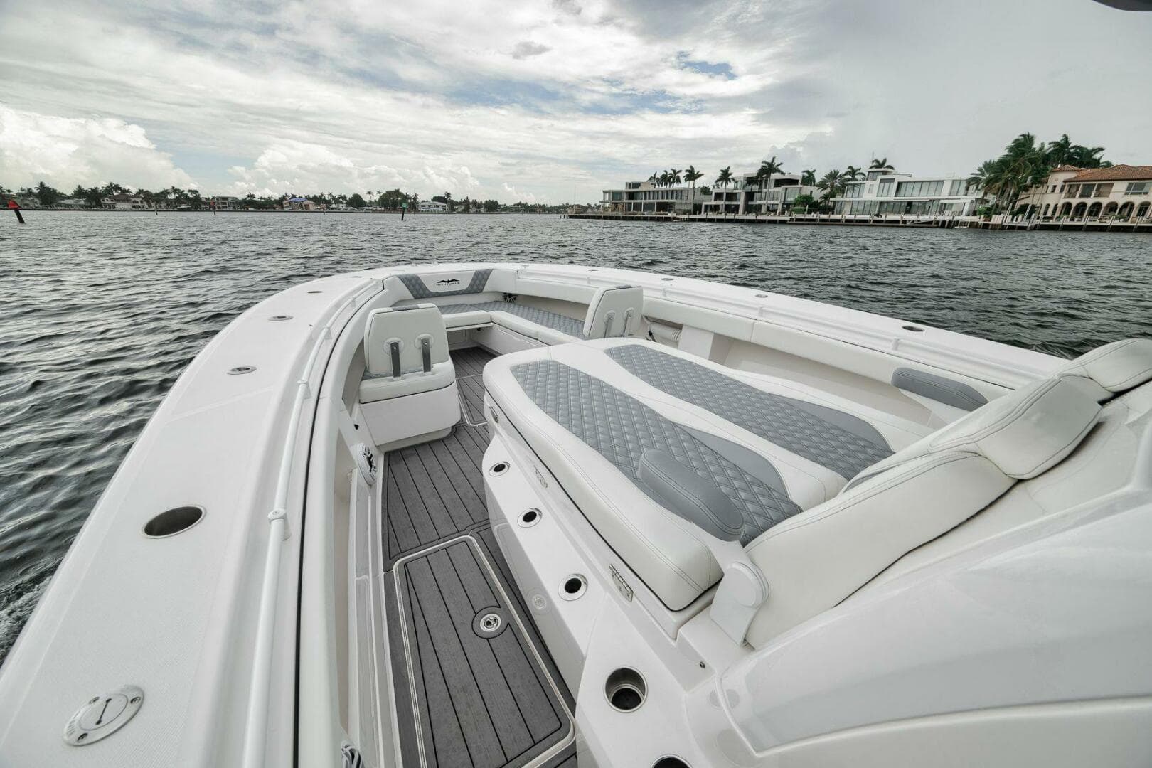 2024 Invincible 43 Open