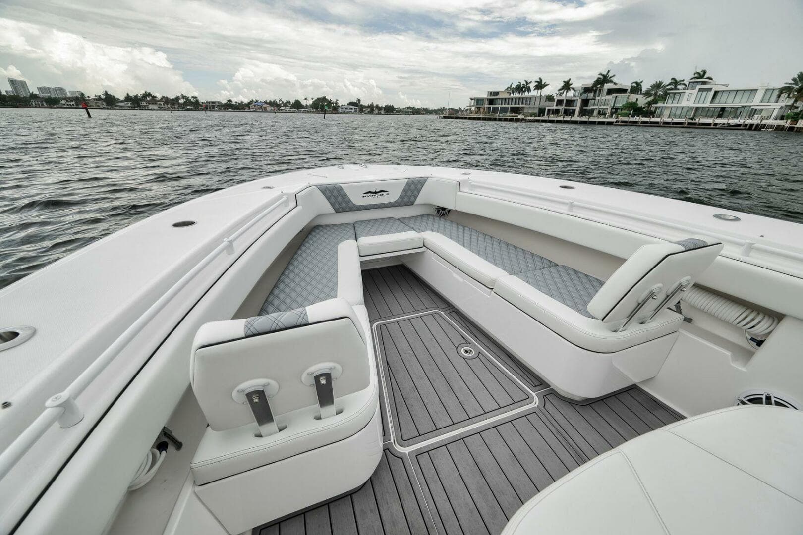 2024 Invincible 43 Open