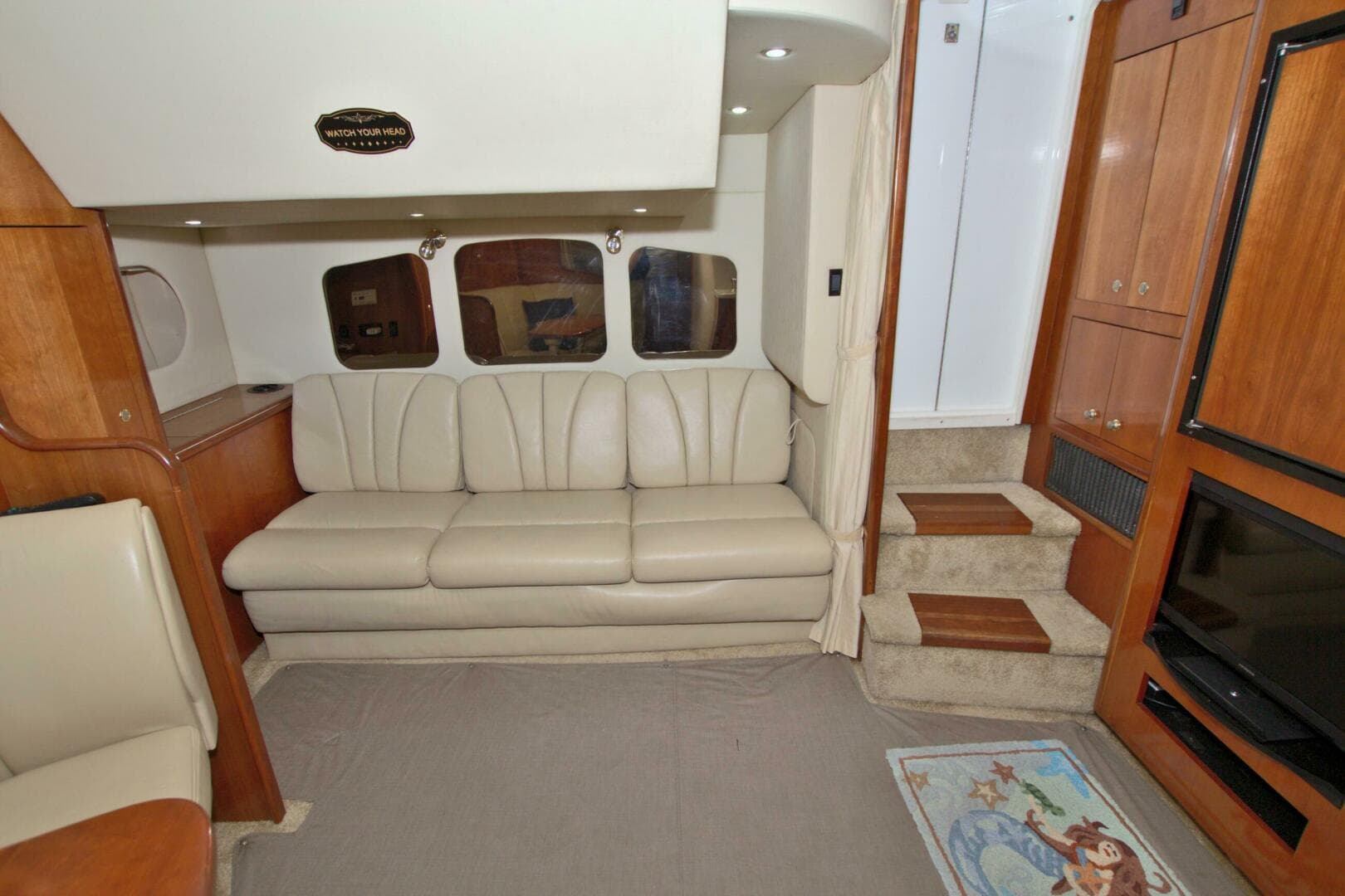 2004 Cruisers Yachts 370 Express
