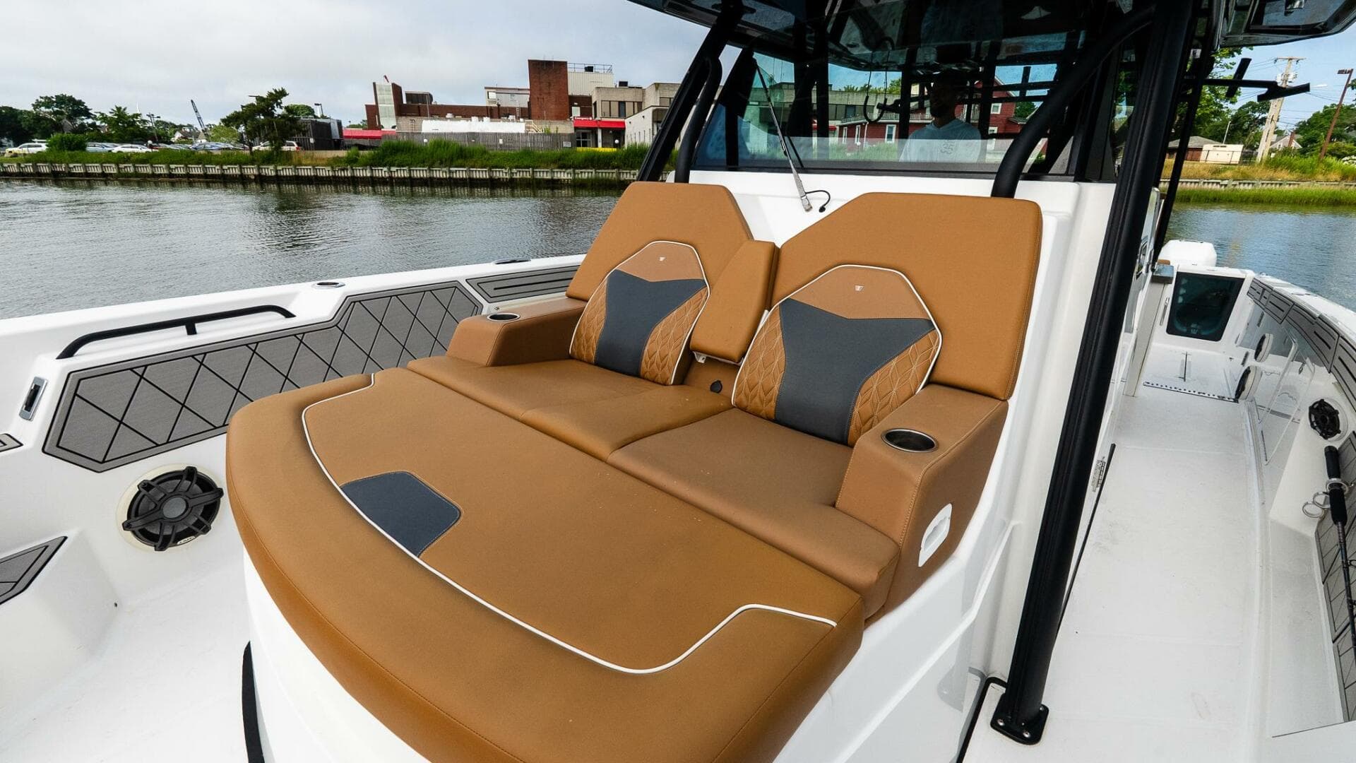 2021 Wellcraft 402 Fisherman