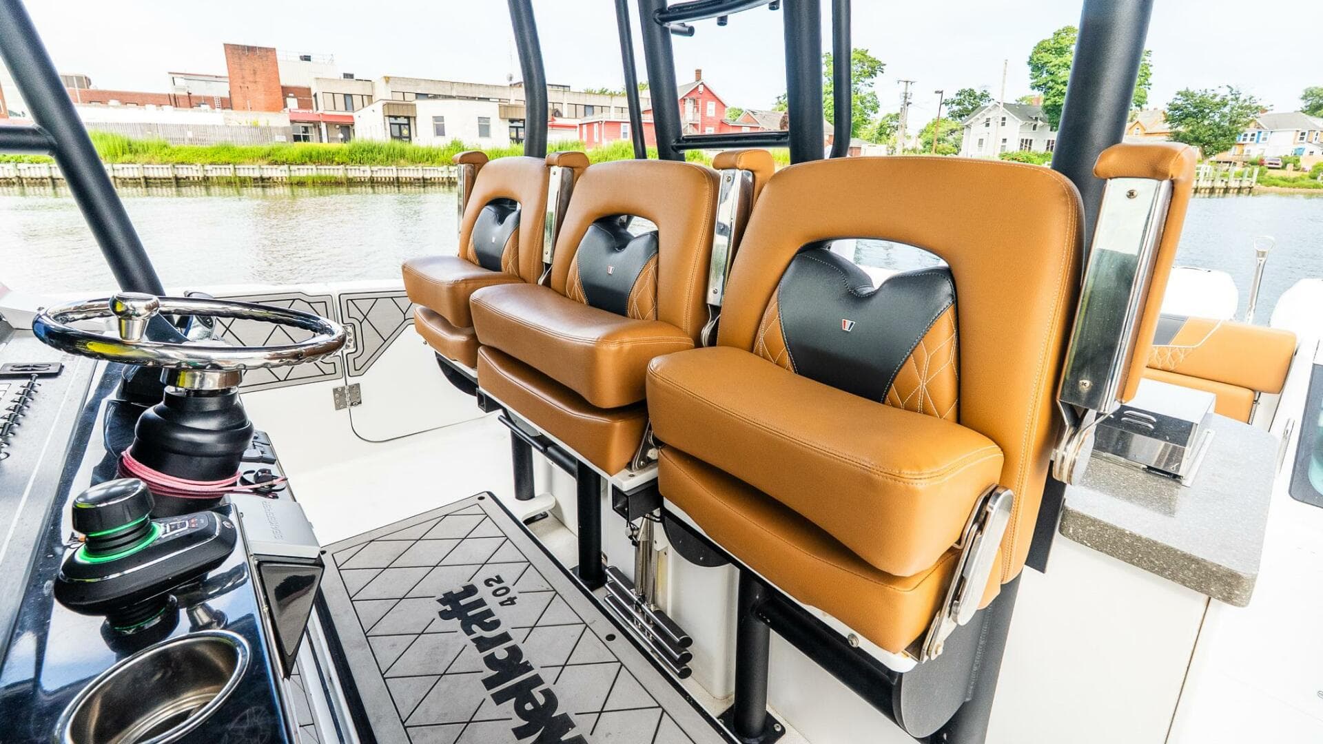 2021 Wellcraft 402 Fisherman