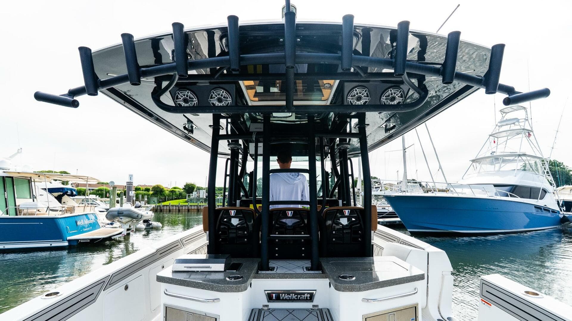2021 Wellcraft 402 Fisherman