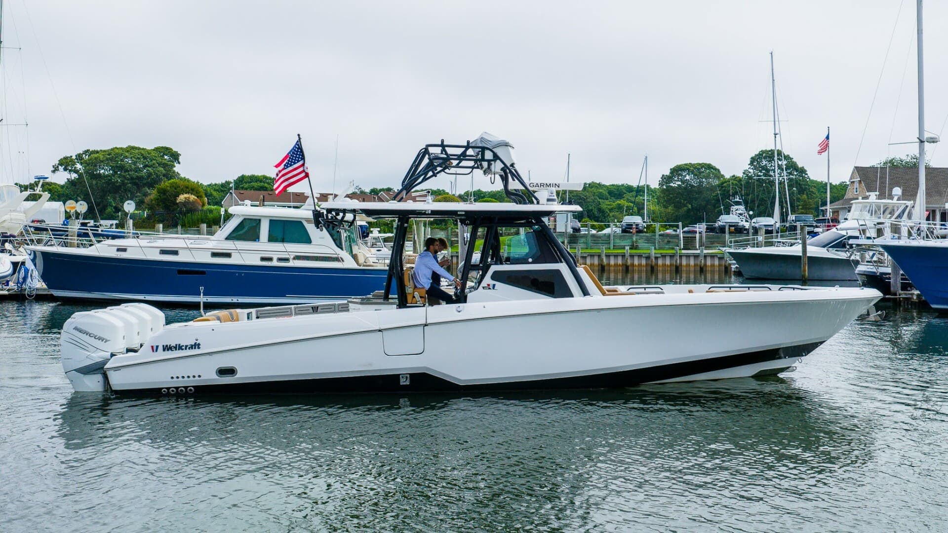 2021 Wellcraft 402 Fisherman